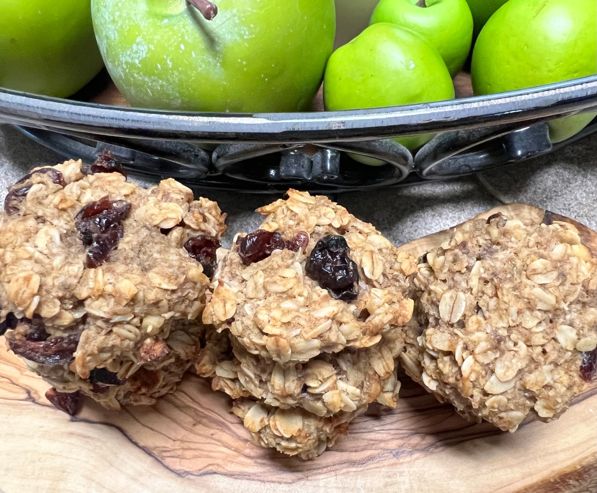 Clean Eating: Oatmeal Cranberry Walnut Cookies